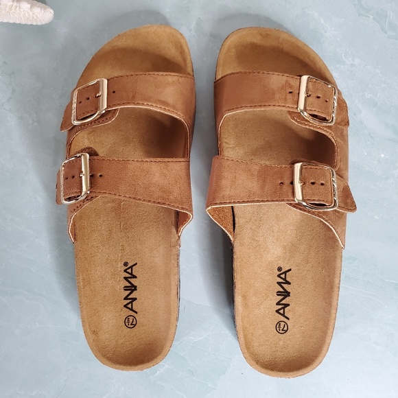 NEW Croc Embossed Buckle Sandal - Picture 2 of 5